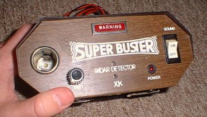 Antyradar Super Buster - obsługujący pasma X i K - lata '60